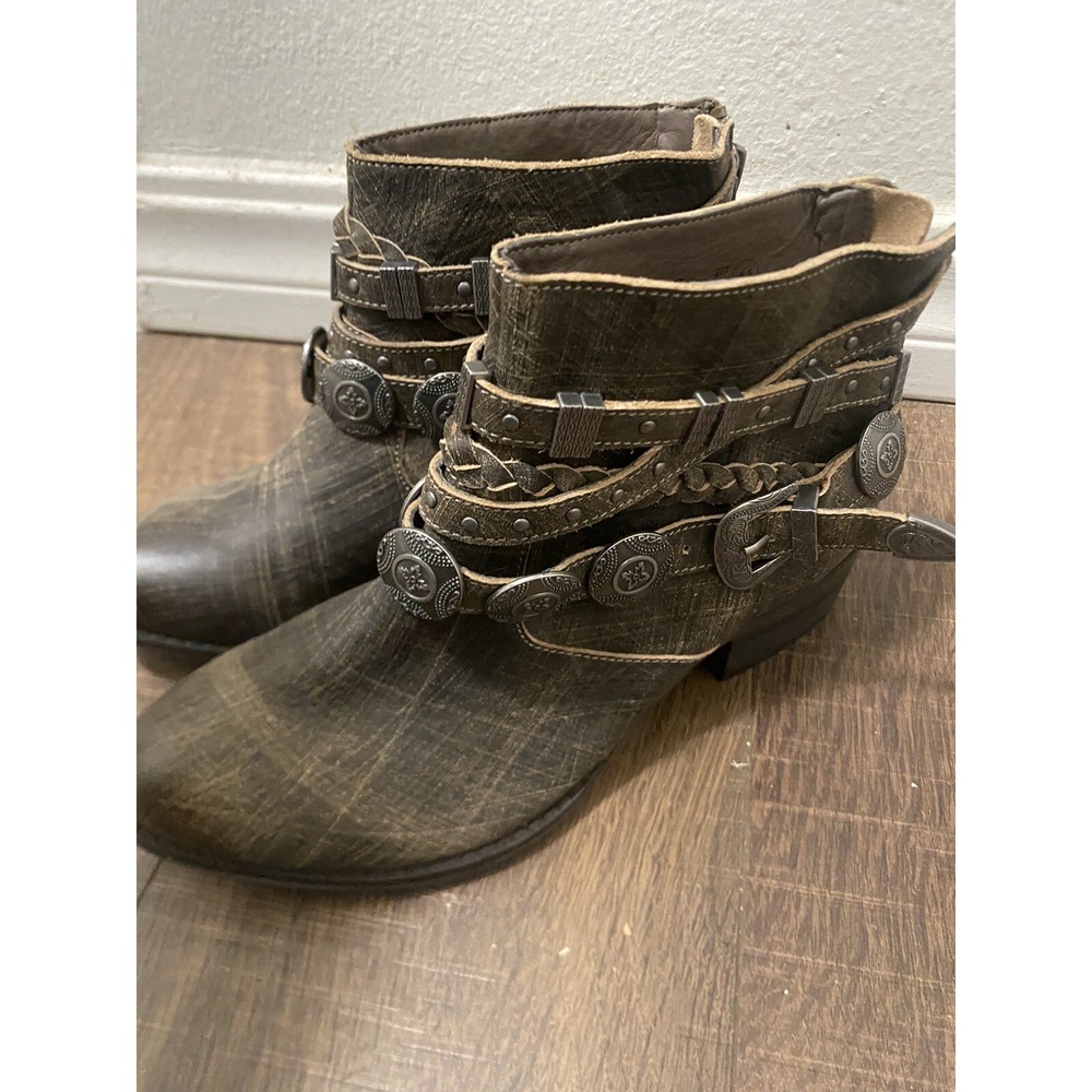 Naughty Monkey Genuine Leather Anchorage Concho Stud Zip Wrap Booties 6.5 NEW - Picture 4 of 6